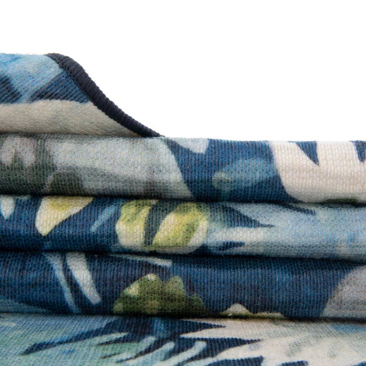 Detail image of 4' x 6' Easy-Clean Jill Zarin Caribbean Bahamas Indoor / Outdoor Rug