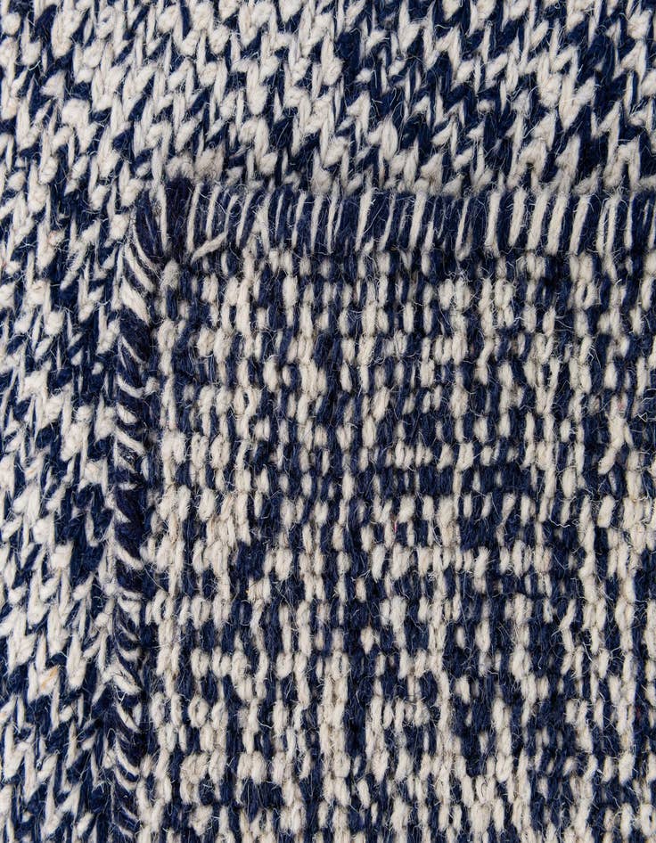 Detail image of 2' 2 x 3' 2 Washable Jill Zarin Palm Springs Wool Indoor / Outdoor Rug