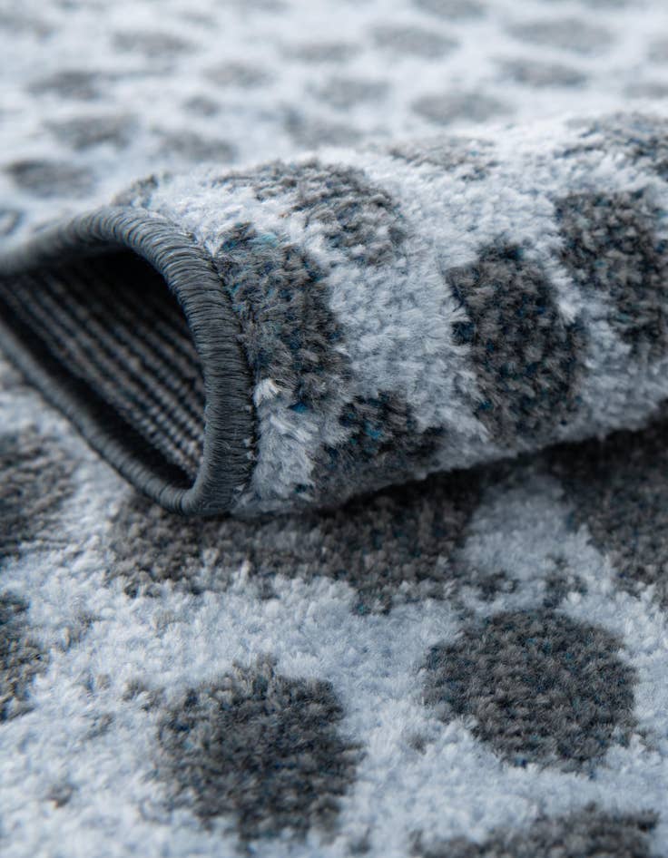 Detail image of 5' 3 x 8' Kamala Washable Rug