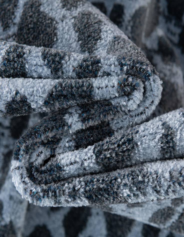 Detail image of 4' x 6' Kamala Washable Rug