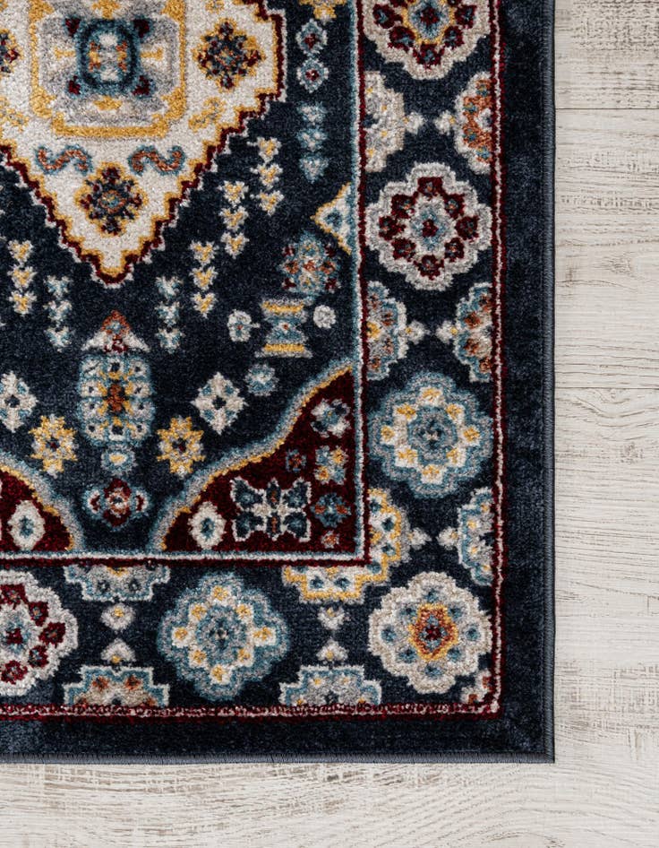 Detail image of 7' x 10' Kamala Washable Rug