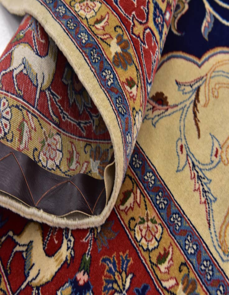 Detail image of 6' 10 x 9' 6  Hand Knotted Kashan Persian Rug