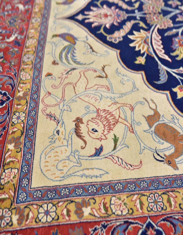 Detail image of 6' 10 x 9' 6  Hand Knotted Kashan Persian Rug