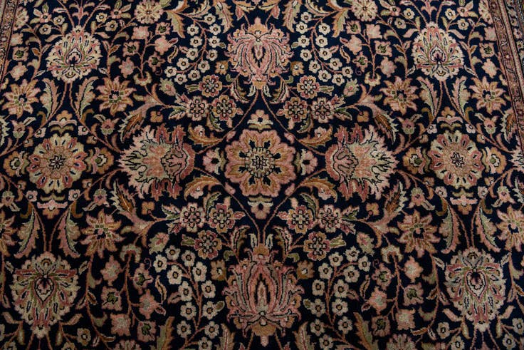 Detail image of 6' 4 x 9' 10 Hand Knotted Kashan Oriental Wool Rug