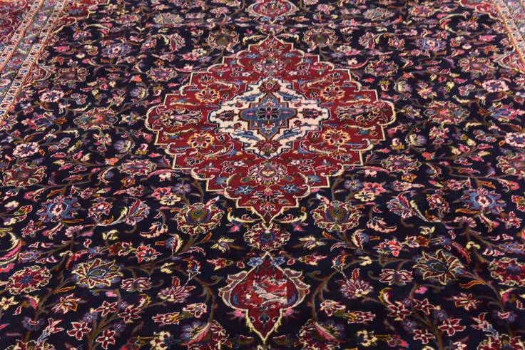 Detail image of 9' 9 x 12' 9 Hand Knotted Kashan Persian Wool Rug
