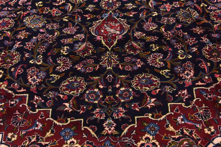 Detail image of 9' 9 x 12' 9 Hand Knotted Kashan Persian Wool Rug