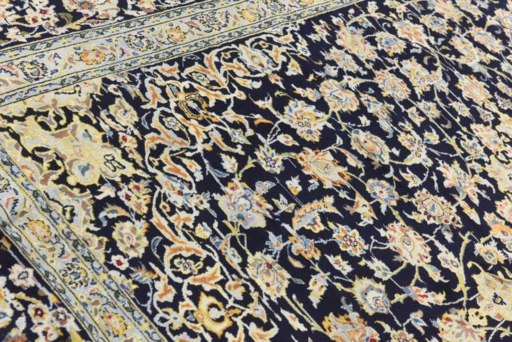 Detail image of 8' 9 x 12' 5 Hand Knotted Kashan Persian Wool Rug