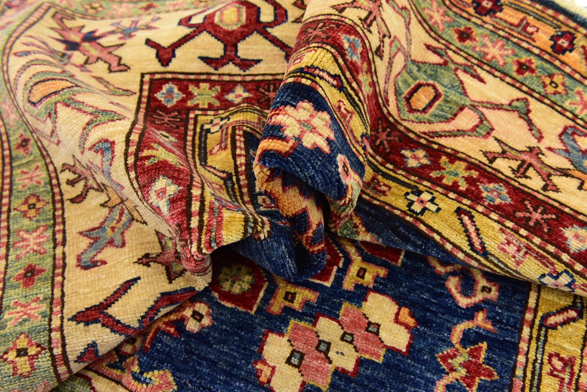 4' 10 x 6' 4 Hand Knotted Kazak Rug