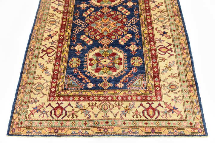 4' 10 x 6' 4 Hand Knotted Kazak Rug