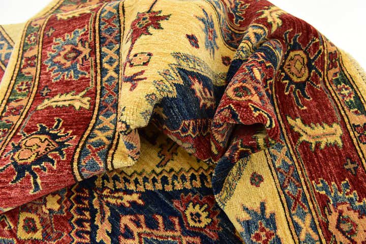 5' 2 x 6' 9 Hand Knotted Kazak Rug