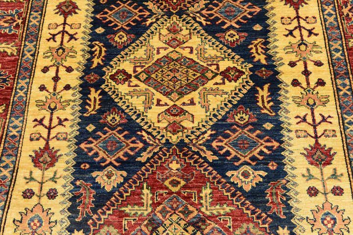 5' 2 x 6' 9 Hand Knotted Kazak Rug