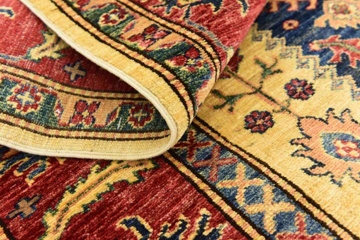 5' 2 x 6' 9 Hand Knotted Kazak Rug
