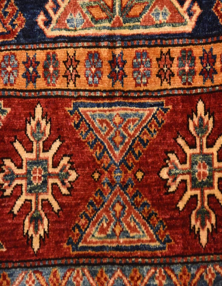 Detail image of 6' 6 x 10'  Hand Knotted Kazak Oriental Rug