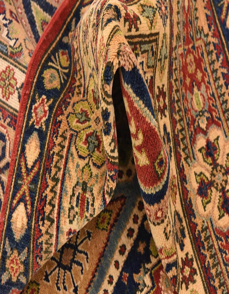 Detail image of 6' 6 x 9' 8  Hand Knotted Kazak Rug