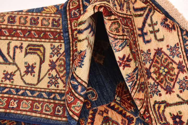 5' 7 x 7' 10 Hand Knotted Kazak Oriental Rug