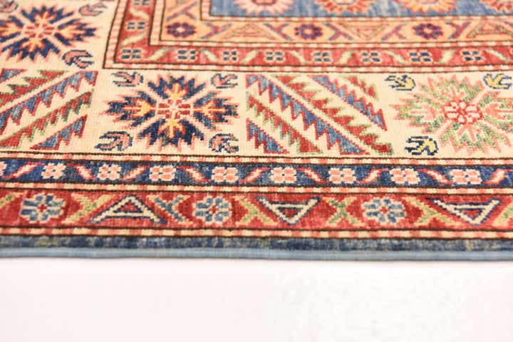 5' 9 x 7' 4 Hand Knotted Kazak Oriental Rug