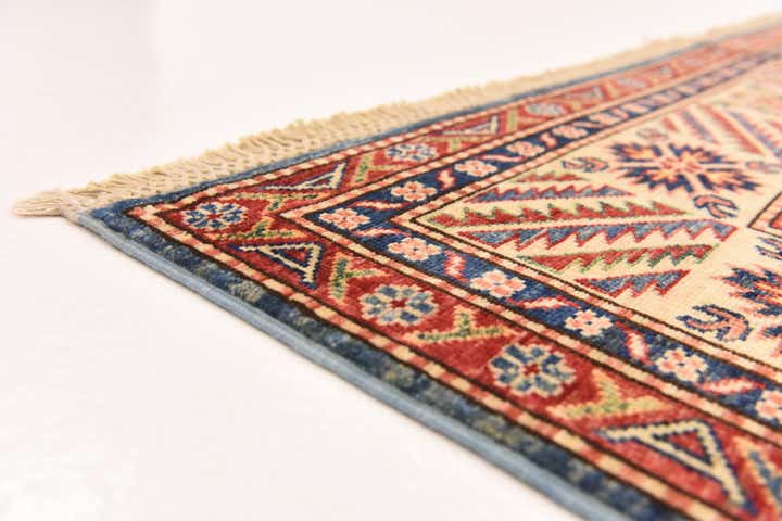 5' 9 x 7' 4 Hand Knotted Kazak Oriental Rug