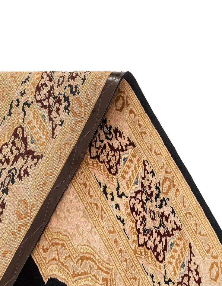 Detail image of 8' x 11' 5 Hand Knotted Kerman Wool Rug
