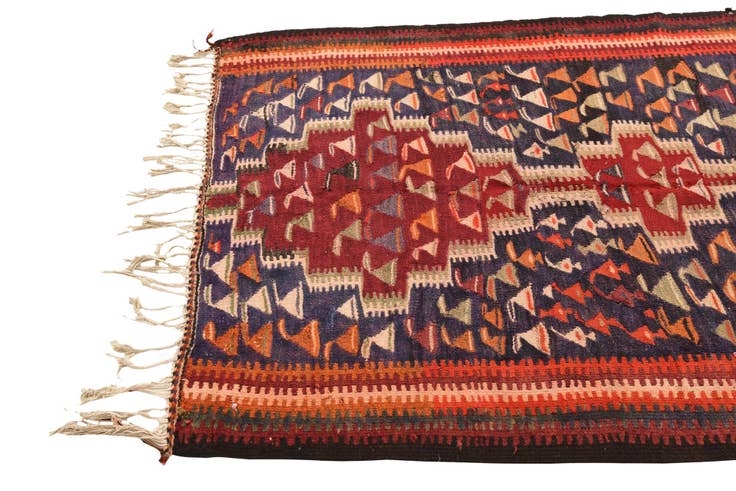 Detail image of 4' 7 x 7' 10 Hand Woven Kilim Fars Wool Rug
