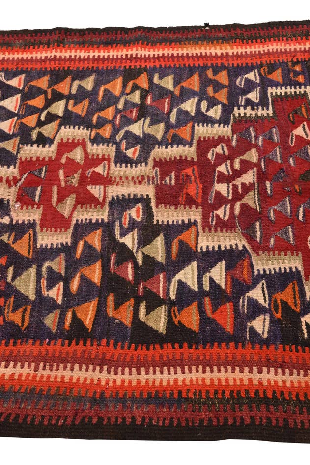 Detail image of 4' 7 x 7' 10 Hand Woven Kilim Fars Wool Rug