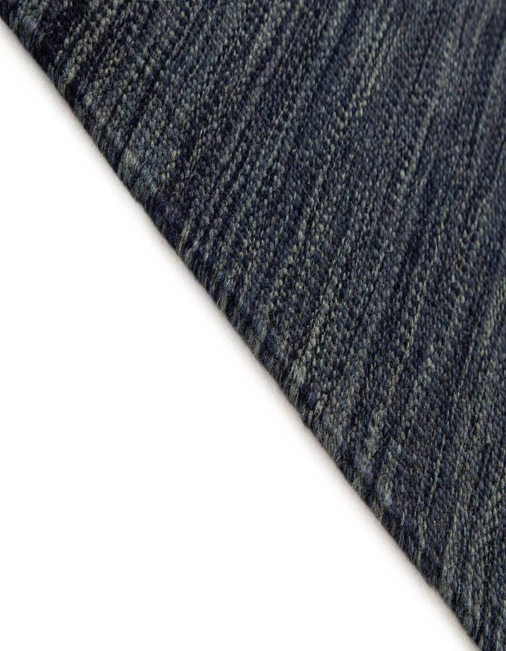 Detail image of 4' 3 x 6' 2  Hand Woven Kilim Modern Wool Rug