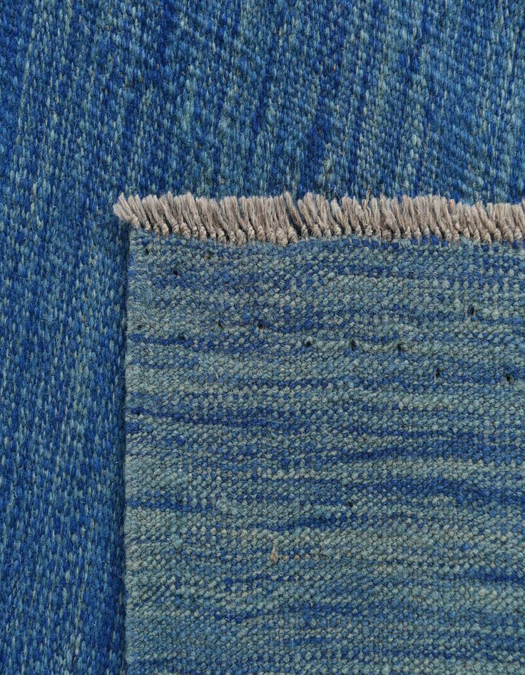 Detail image of 5' 10 x 7' 10  Hand Woven Kilim Modern Wool Rug