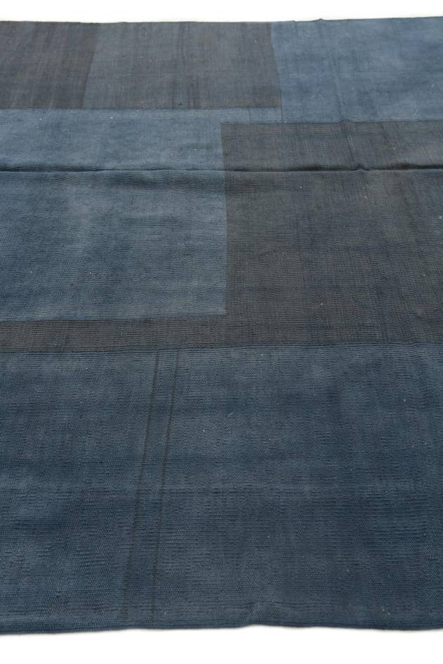 Detail image of 6' 9 x 9' 6 Hand Woven Kilim Modern Wool Rug