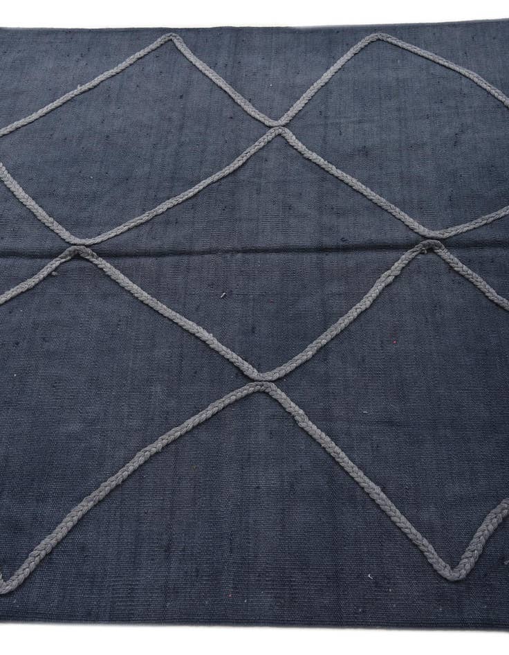 Detail image of 4' 9 x 7'  Hand Woven Kilim Modern Wool Rug