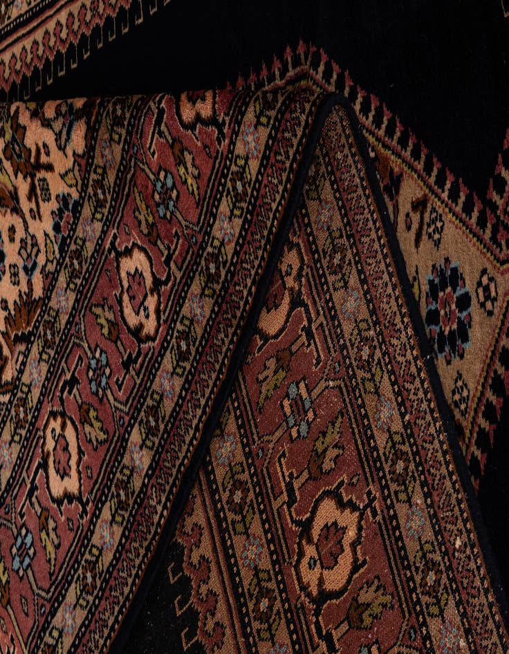 Detail image of 4' 1 x 6' 2  Hand Knotted Lahour Oriental Wool Rug