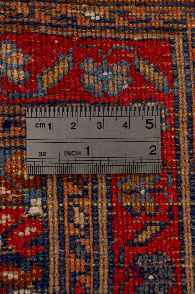 2' 6 x 4' Hand Knotted Lahour Oriental Rug