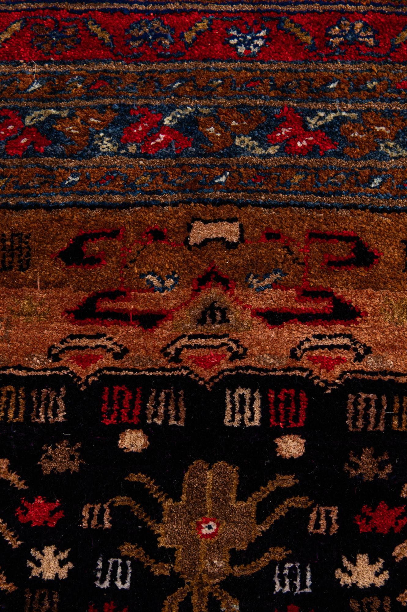2' 6 x 4' Hand Knotted Lahour Oriental Rug