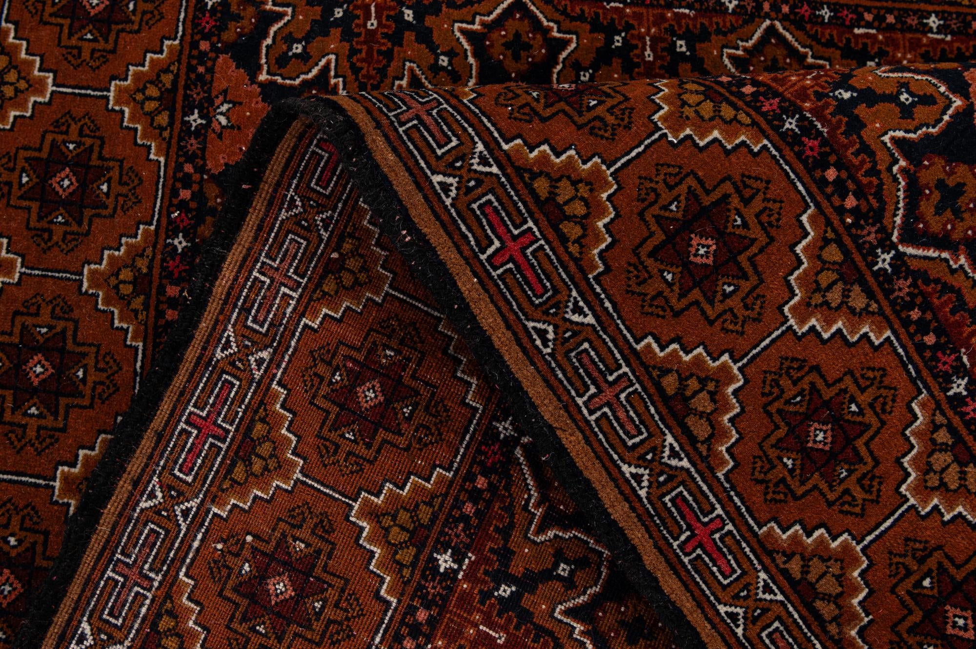 3' 9 x 5' 7 Hand Knotted Lahour Oriental Wool Rug