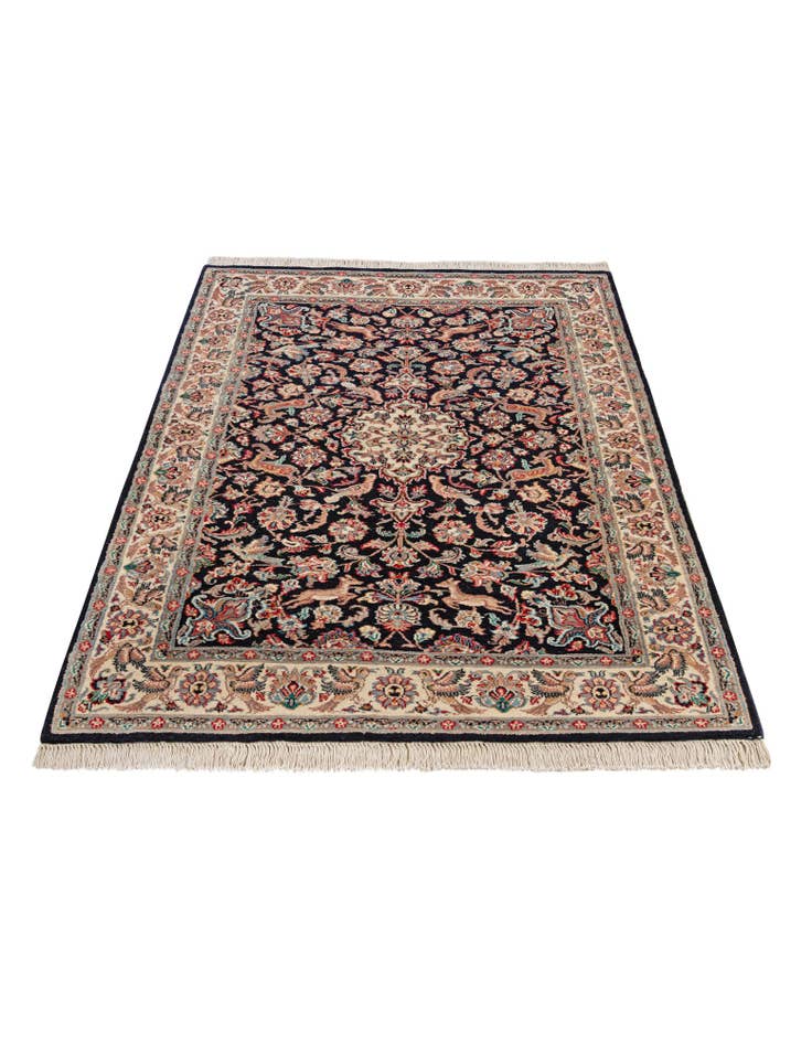 Detail image of 4' 2 x 6' 7  Hand Knotted Lahour Wool Rug