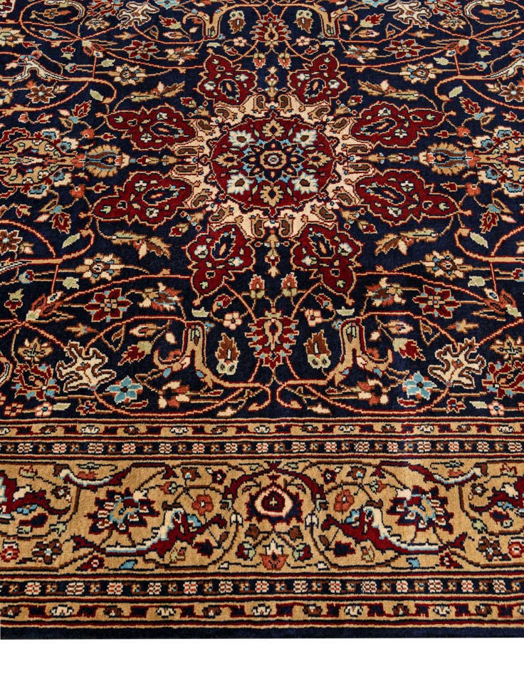 Detail image of 6' 1 x 9' 5  Hand Knotted Lahour Wool Rug