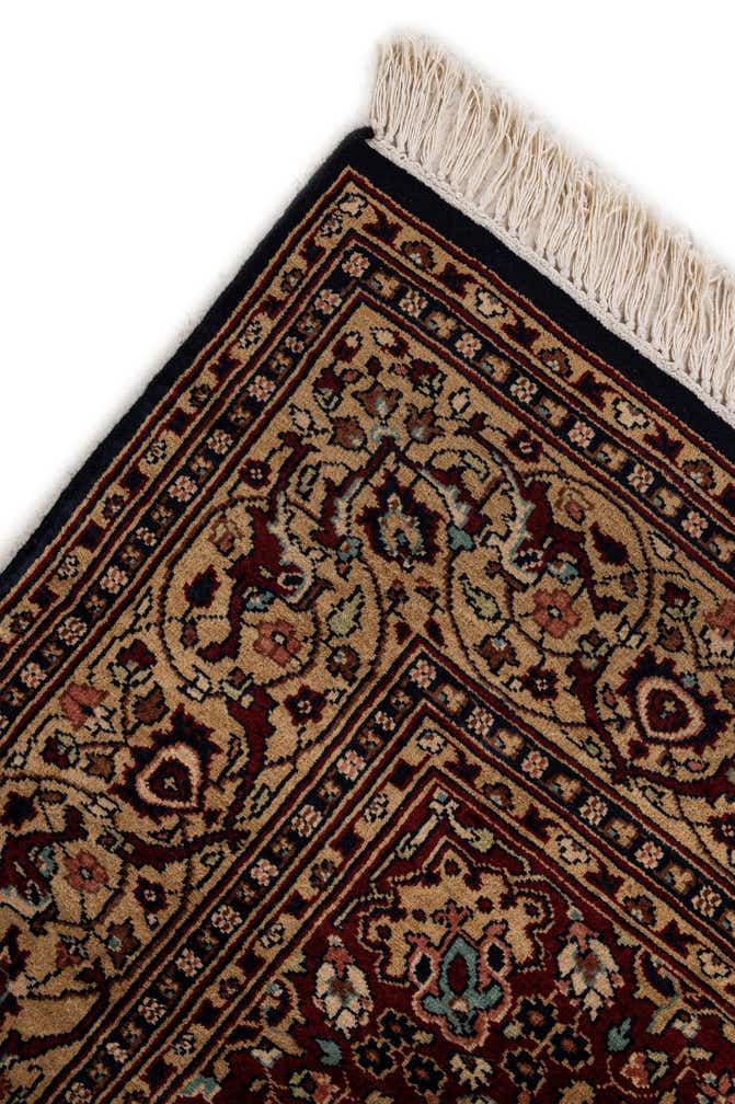 5' 9 x 8' 10 Hand Knotted Lahour Wool Rug