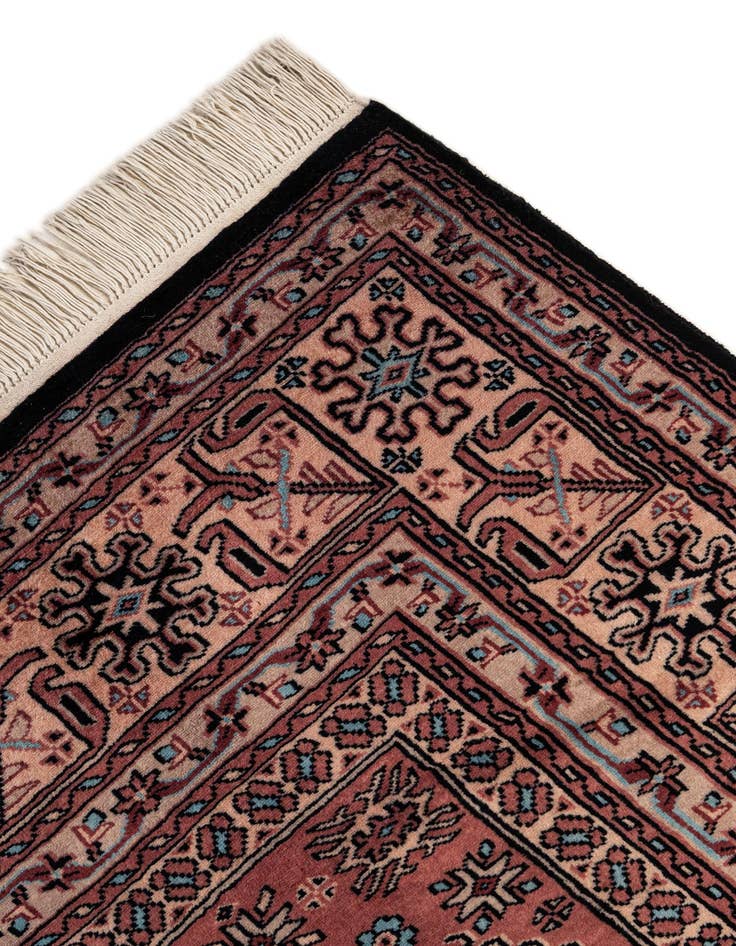 Detail image of 4' 2 x 6' 9  Hand Knotted Lahour Oriental Wool Rug