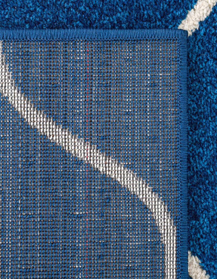 Detail image of 7' 10 x 11' Lattice Frieze Rug