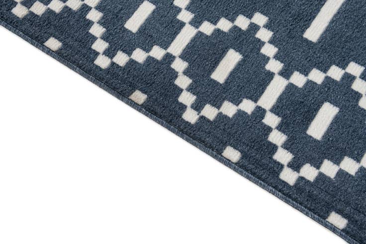 Detail image of 5' 3 x 7' 8 Lattice Rug