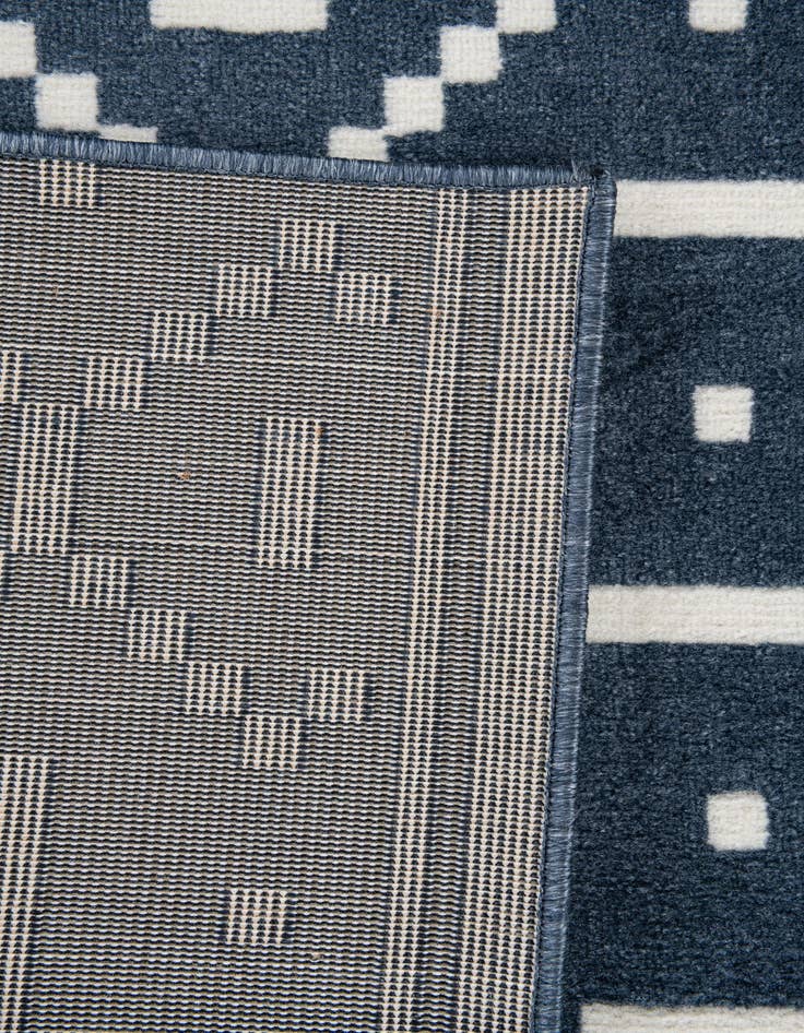Detail image of 5' 3 x 7' 8 Lattice Rug