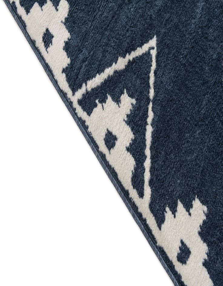 Detail image of 5' 3 x 7' 7 Lattice Rug