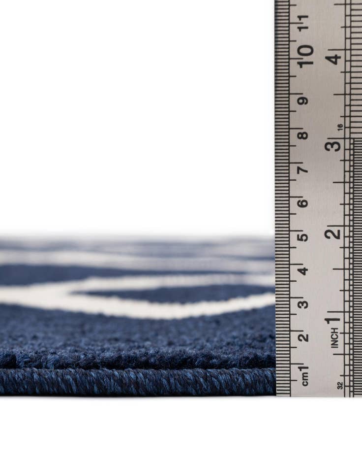 Detail image of 5' 3 x 8' Lattice Rug