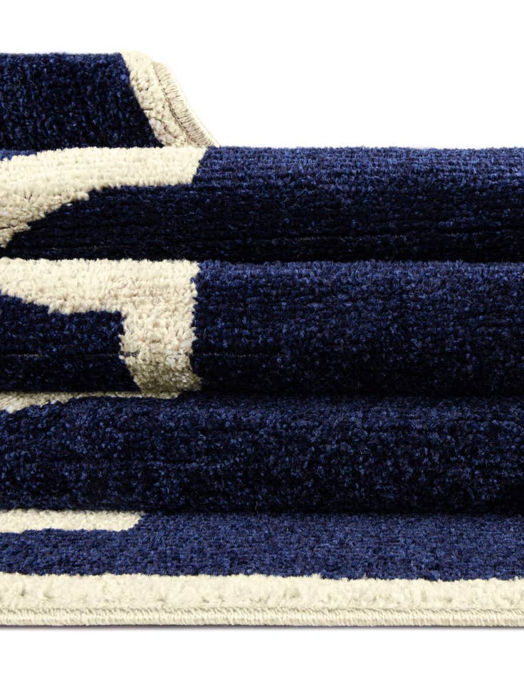 Detail image of 7' 10 x 11' Lattice Rug