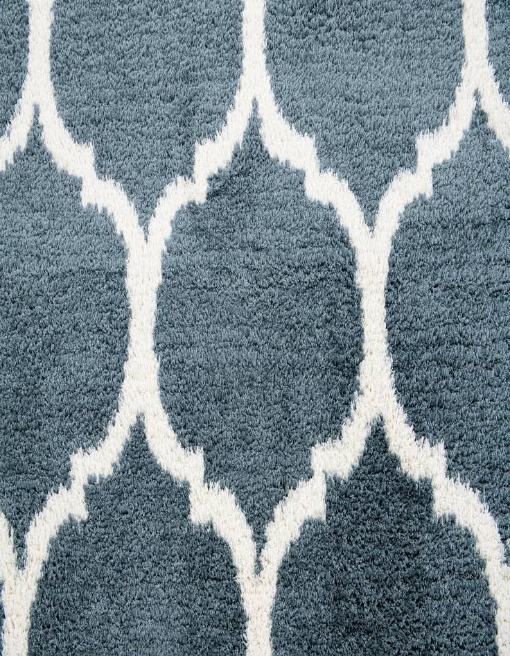 Detail image of 5' 2 x 7' 7 Lattice Shag Rug