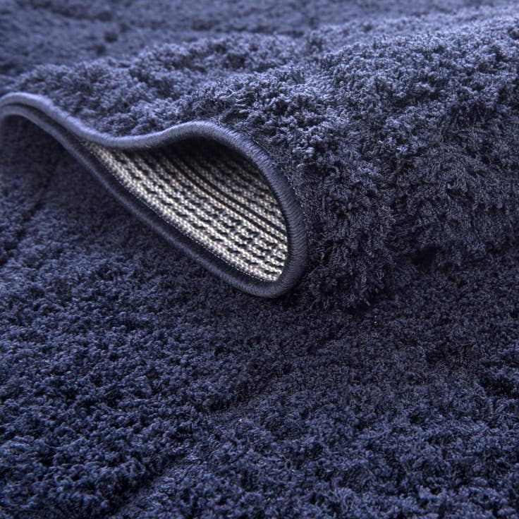 Detail image of 8' x 10' Lattice Shag Rug