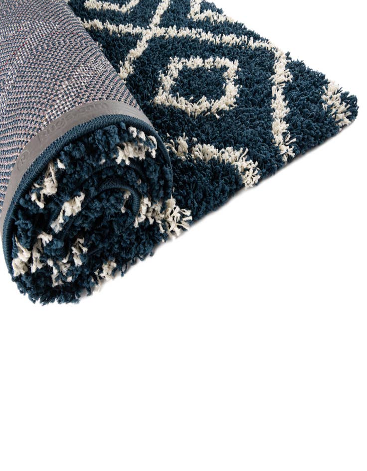 Detail image of 4' x 6' Lattice Shag Rug