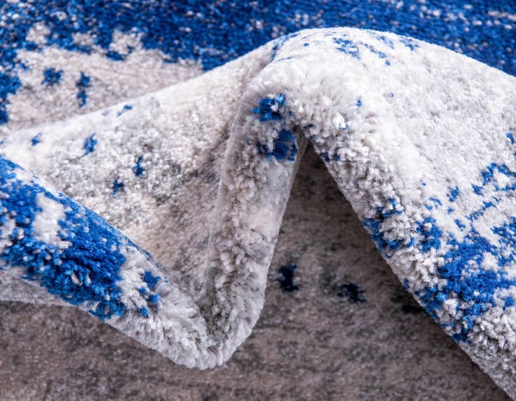 Detail image of 5' x 8' Legacy Rug