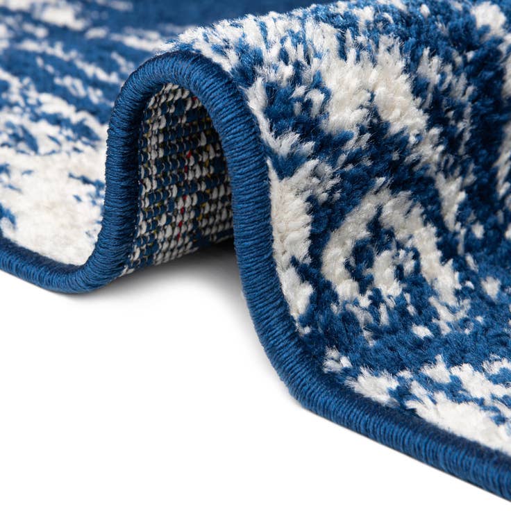 Detail image of 9' x 12' Lennon Rug