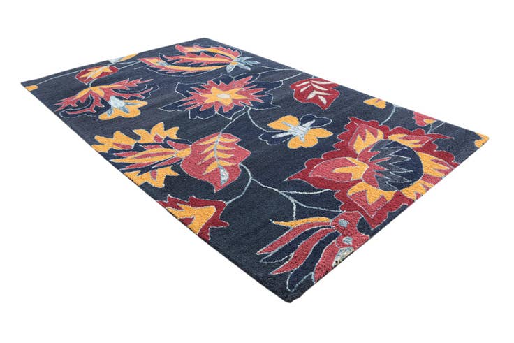 Detail image of 5' 1 x 7' 10 Luna Rug