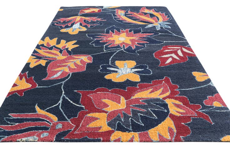 Detail image of 5' 1 x 7' 10 Luna Rug
