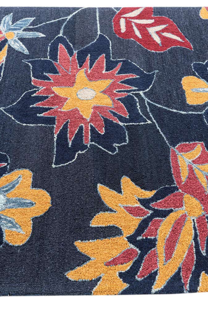 5' 1 x 7' 10 Luna Rug